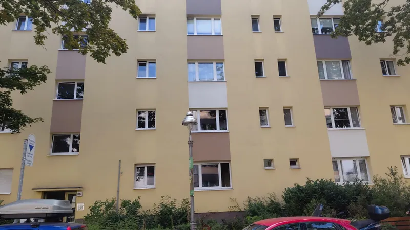 Modernisierte 3‑Zimmer‑Wohnung im Erdgeschoss in Wilmersdorf – Pfalzburger Straße — photo 1